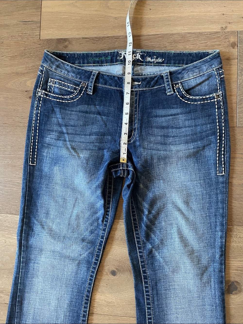 Wrangler Rock 47 Ultra Low Rise Bootcut Jeans Size 32X32 Embroidered/Rhinestones - Picture 4 of 11